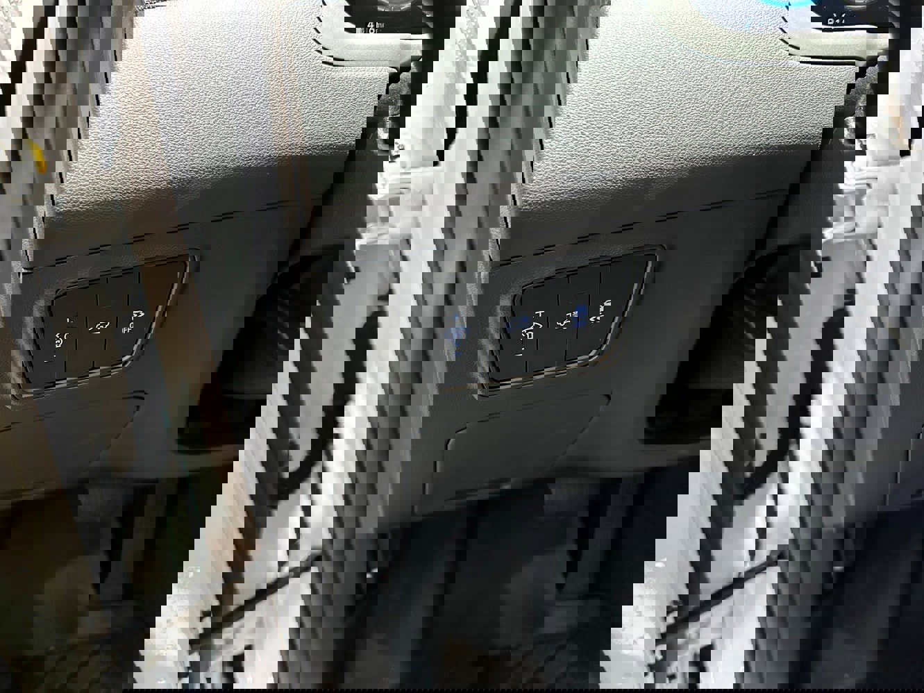 Used 2024 Hyundai Santa Cruz Limited image 13