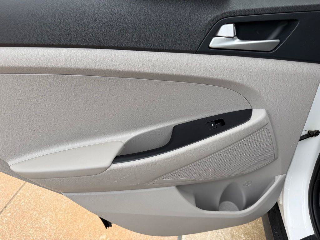 Used 2020 Hyundai Tucson Value FWD image 13