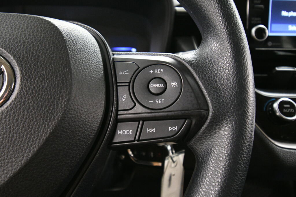 Used 2022 Toyota Corolla LE image 21