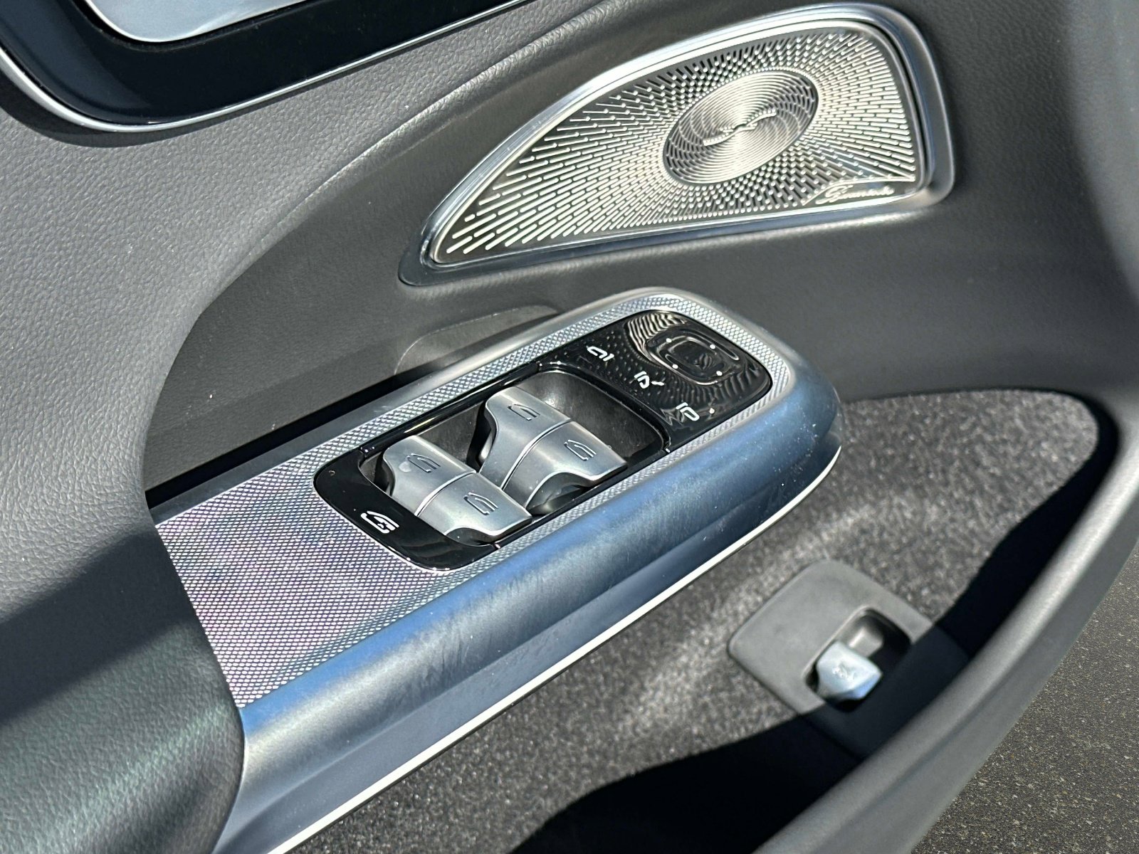 Used 2025 Mercedes-Benz E 350 Sedan image 16