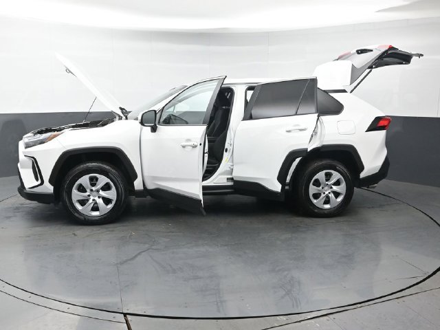 Certified 2025 Toyota RAV4 LE AWD/4WD image 43