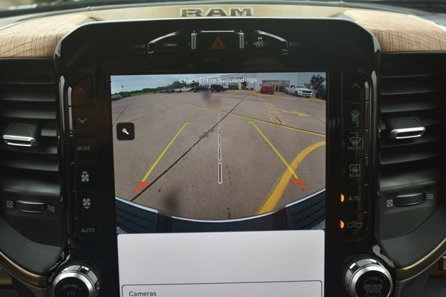 Used 2022 RAM 3500 Limited AWD/4WD image 29