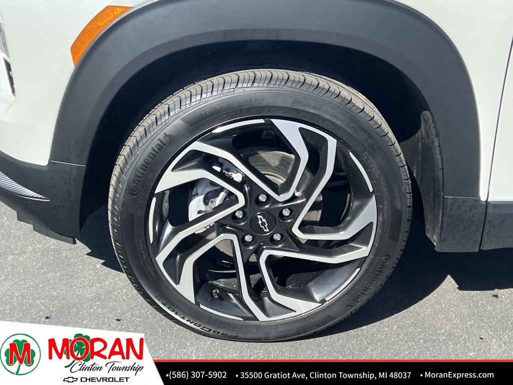 Certified 2025 Chevrolet TrailBlazer RS w/ Convenience Package image 11
