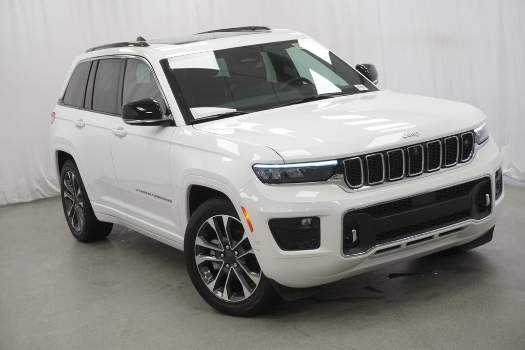 Used 2025 Jeep Grand Cherokee Overland w/ Adv Protech Group III AWD/4WD image 9