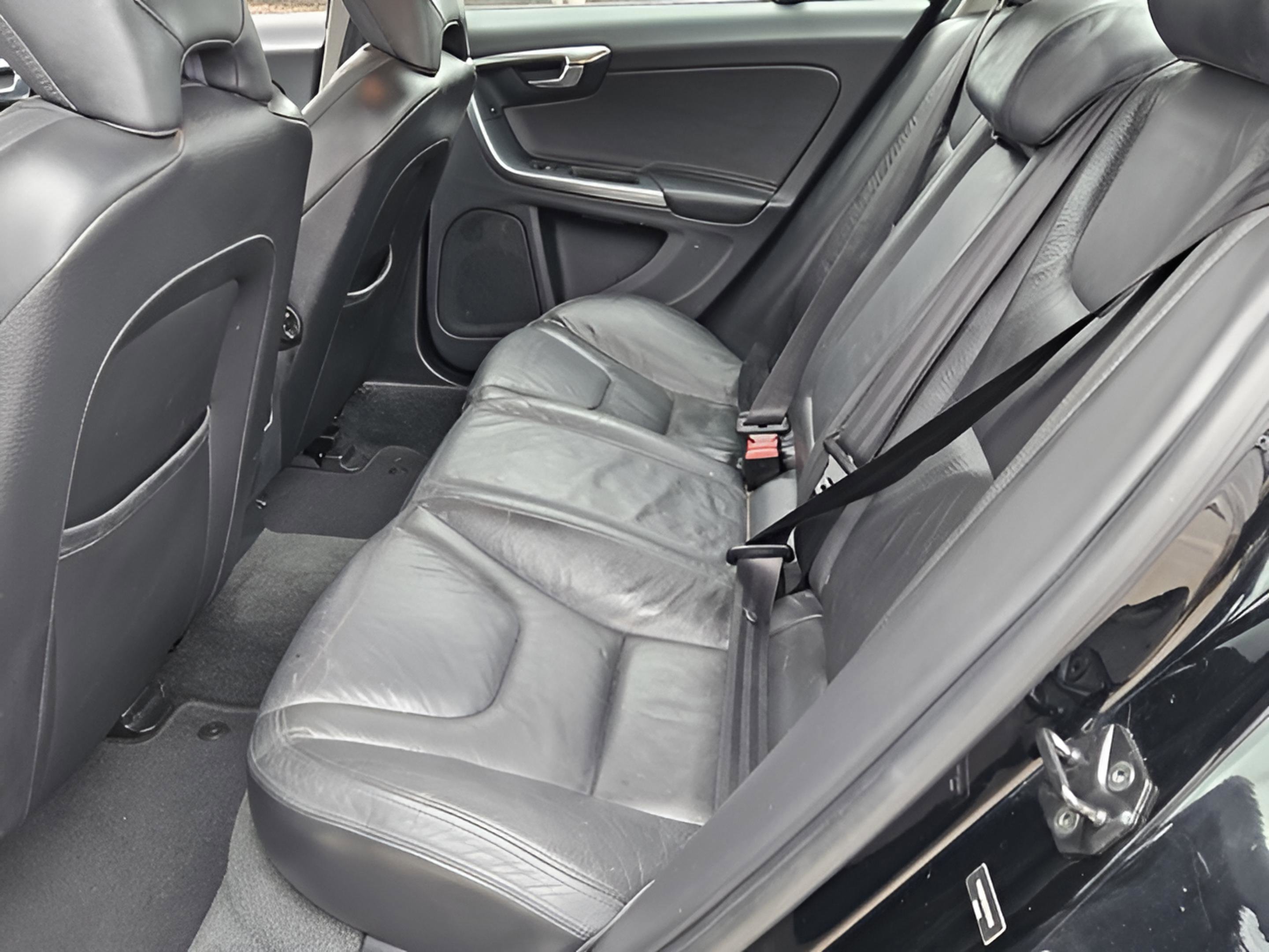 Used 2012 Volvo S60 T5 w/ Climate Pkg image 12