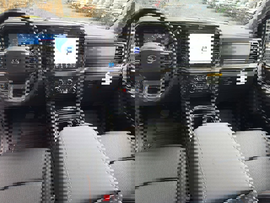 New 2026 Ford F350 Lariat w/ Black Appearance Package image 22