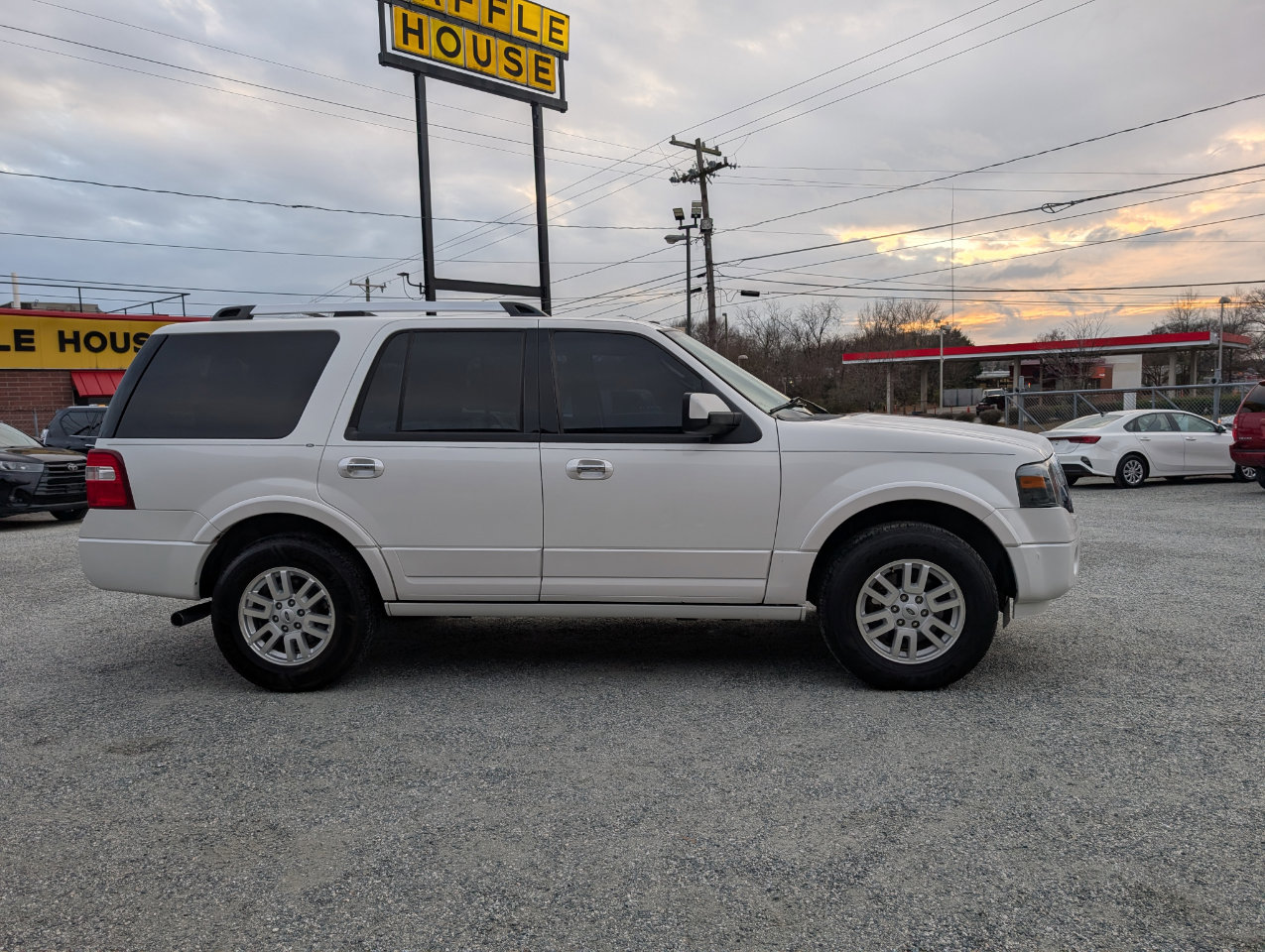 Used 2014 Ford Expedition Limited w/ Equipment Group 301A image 5