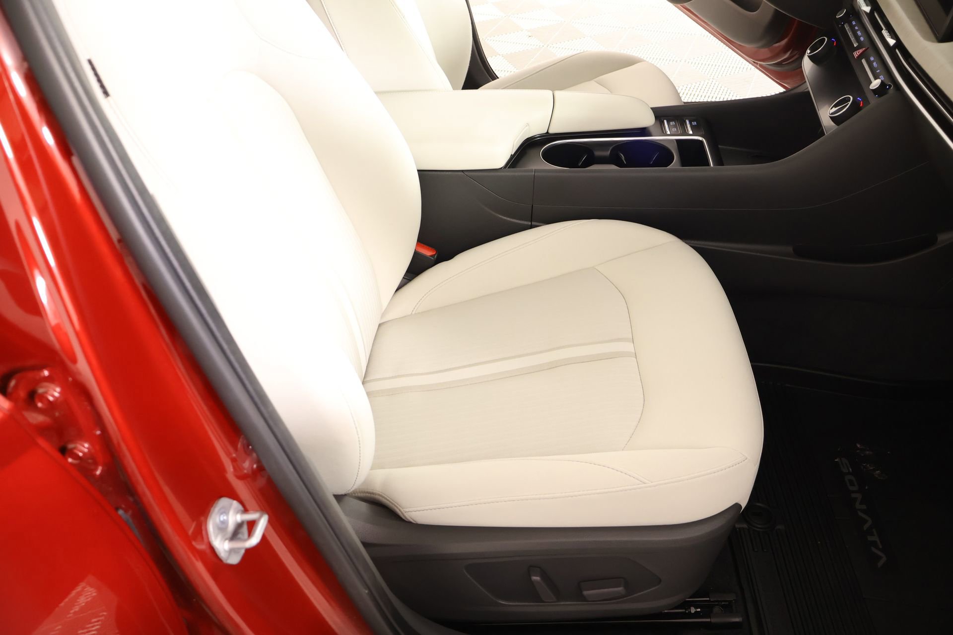 Used 2025 Hyundai Sonata SEL image 13