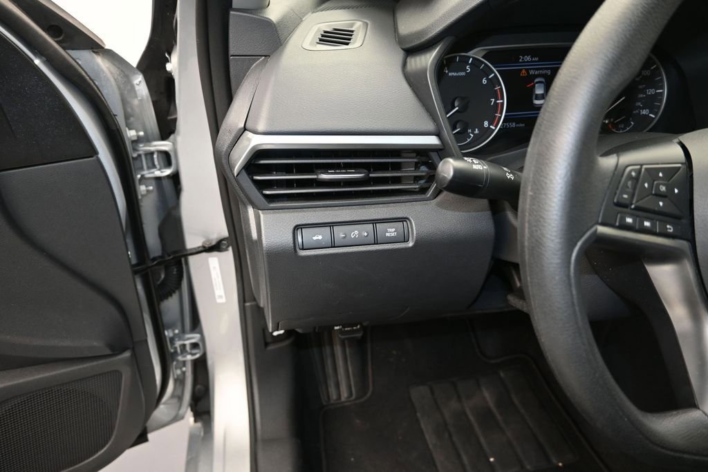 Certified 2022 Nissan Altima 2.5 SV FWD image 12