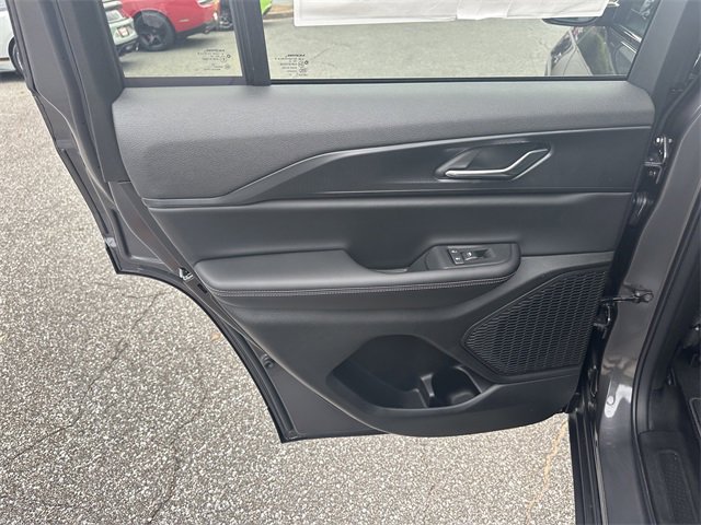 New 2025 Jeep Grand Cherokee Altitude image 20