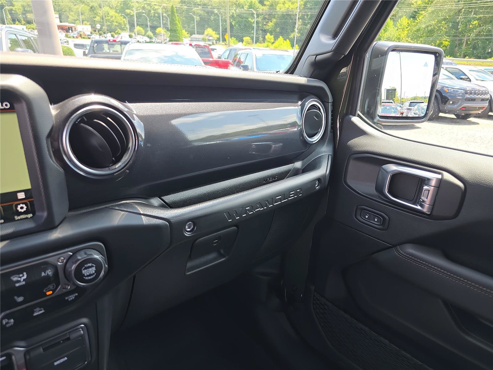Used 2023 Jeep Wrangler Unlimited Rubicon 392 AWD/4WD image 24