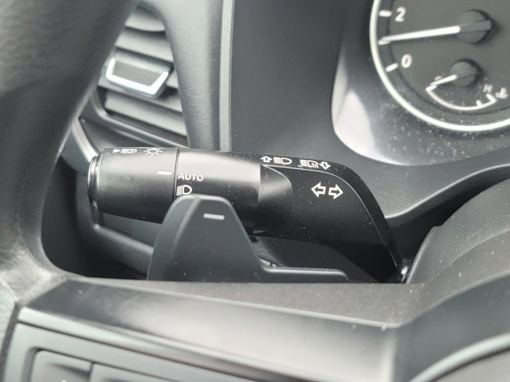 Used 2021 Nissan Rogue S AWD/4WD image 20