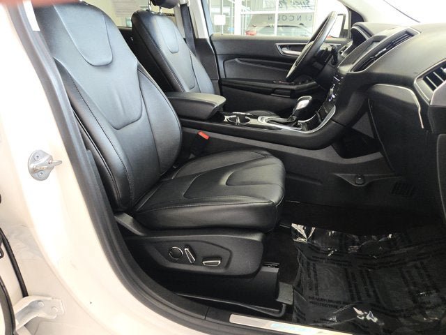 Used 2016 Ford Edge Titanium w/ Class II Trailer Tow Package AWD/4WD image 3