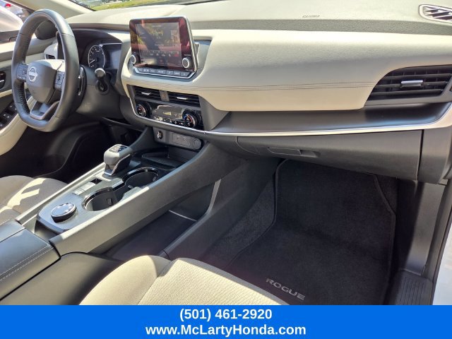 Used 2025 Nissan Rogue SV AWD/4WD image 17