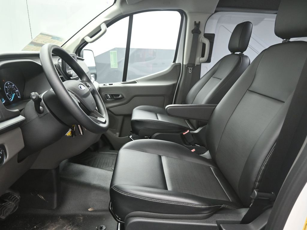Used 2024 Ford Transit 150 Low Roof RWD image 20