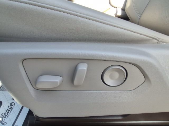 Used 2024 Chevrolet Silverado 2500 LTZ image 11