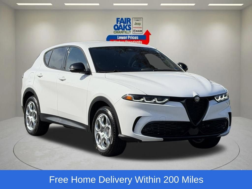 Used 2024 Alfa Romeo Tonale Sprint image 1