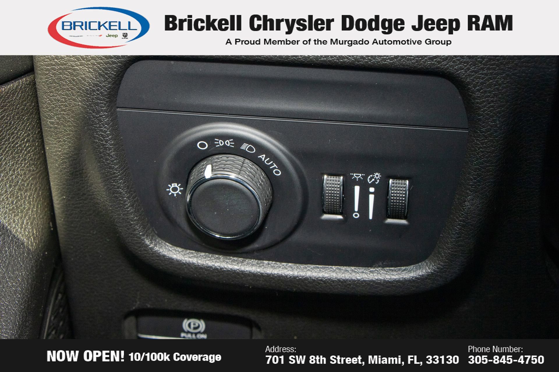 Used 2023 Jeep Grand Cherokee L Laredo image 28