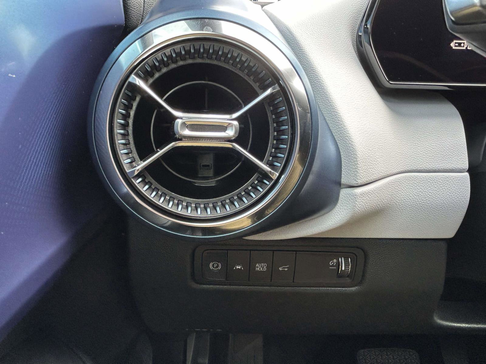 New 2026 Chevrolet Equinox EV LT image 23