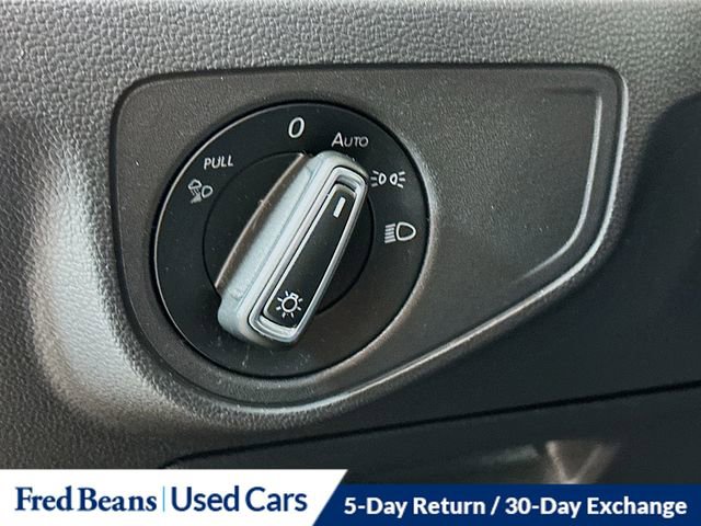 Used 2022 Volkswagen Atlas Cross Sport SEL R-Line image 11