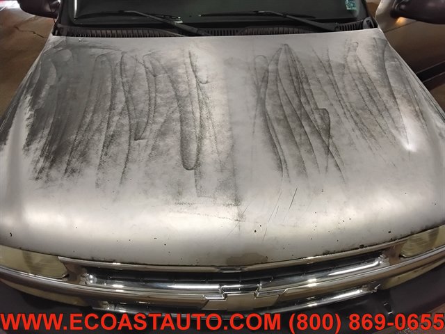 Used 2001 Chevrolet Tahoe LS w/ LS Preferred Equipment Group AWD/4WD image 17
