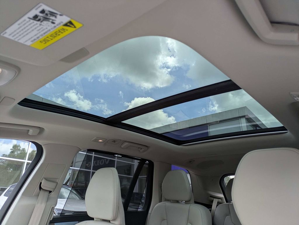 Certified 2023 Volvo XC90 T8 Ultimate w/ Protection Package Premier AWD/4WD image 28
