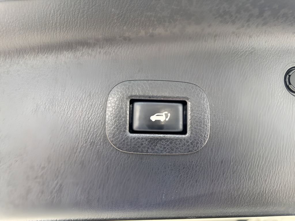 Used 2019 Nissan Armada Platinum w/ Captain's Chairs Package image 33