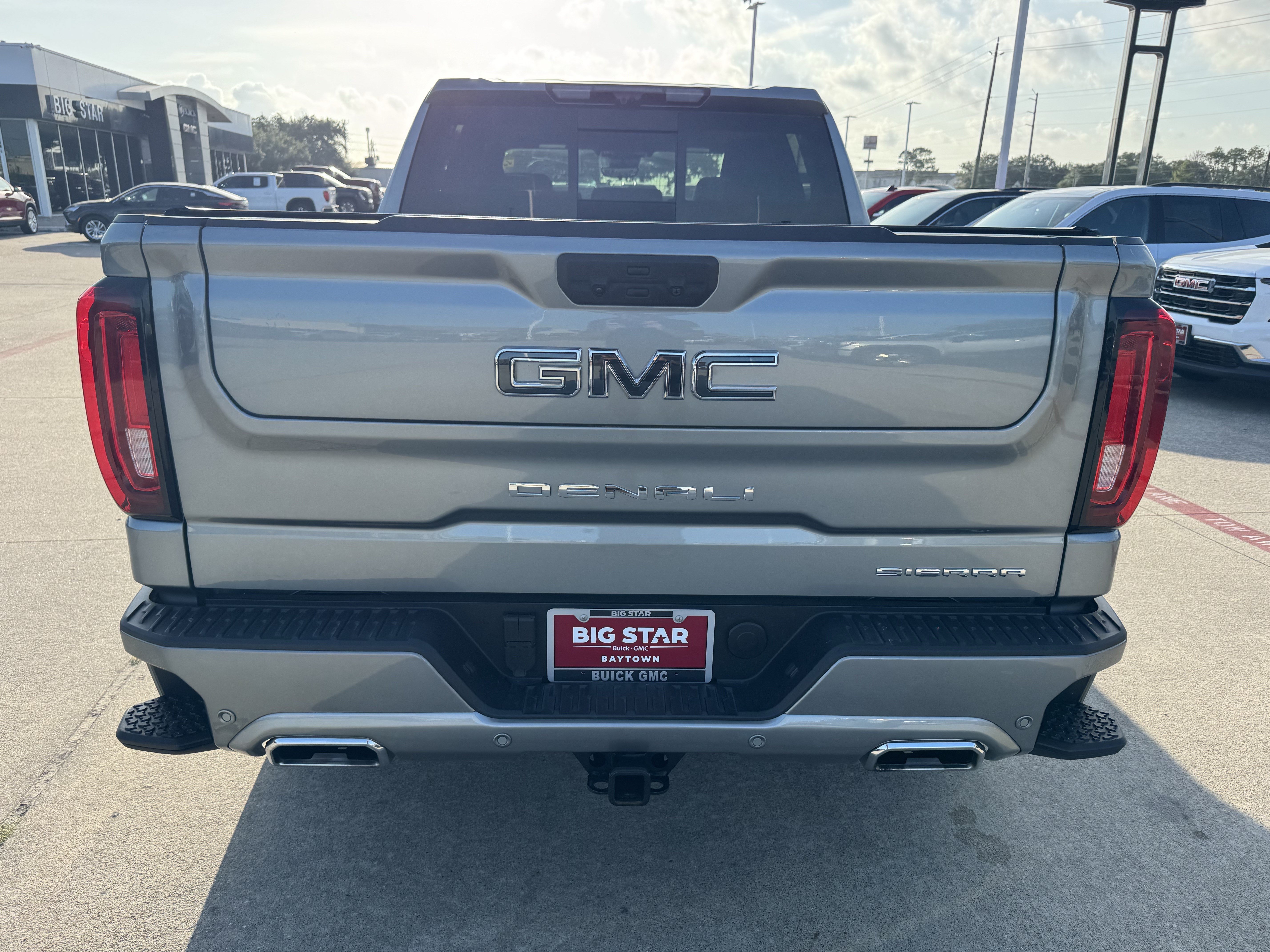 Used 2026 GMC Sierra 1500 Denali Ultimate AWD/4WD image 7