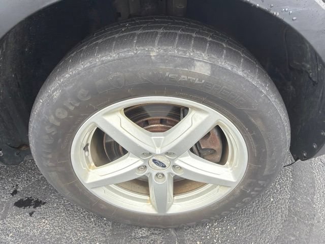 Used 2017 Ford Explorer XLT w/ Equipment Group 202A AWD/4WD image 27