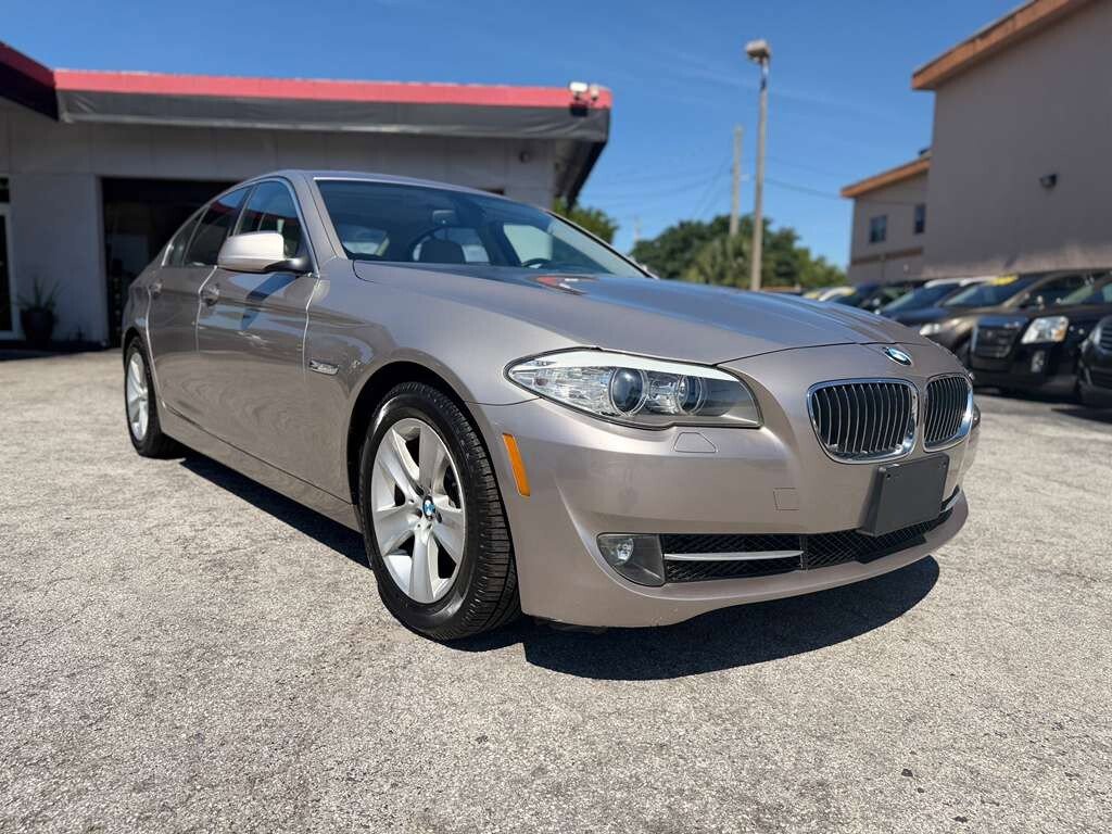 Used 2011 BMW 528i Sedan RWD image 7