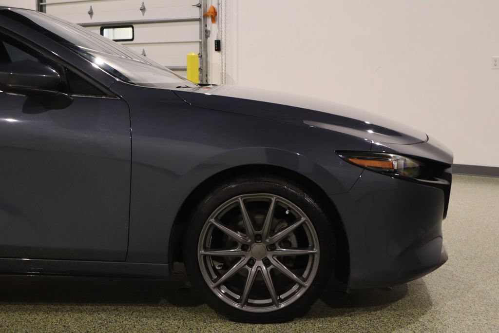 Used 2020 MAZDA MAZDA3 Hatchback w/ Premium Package FWD image 12