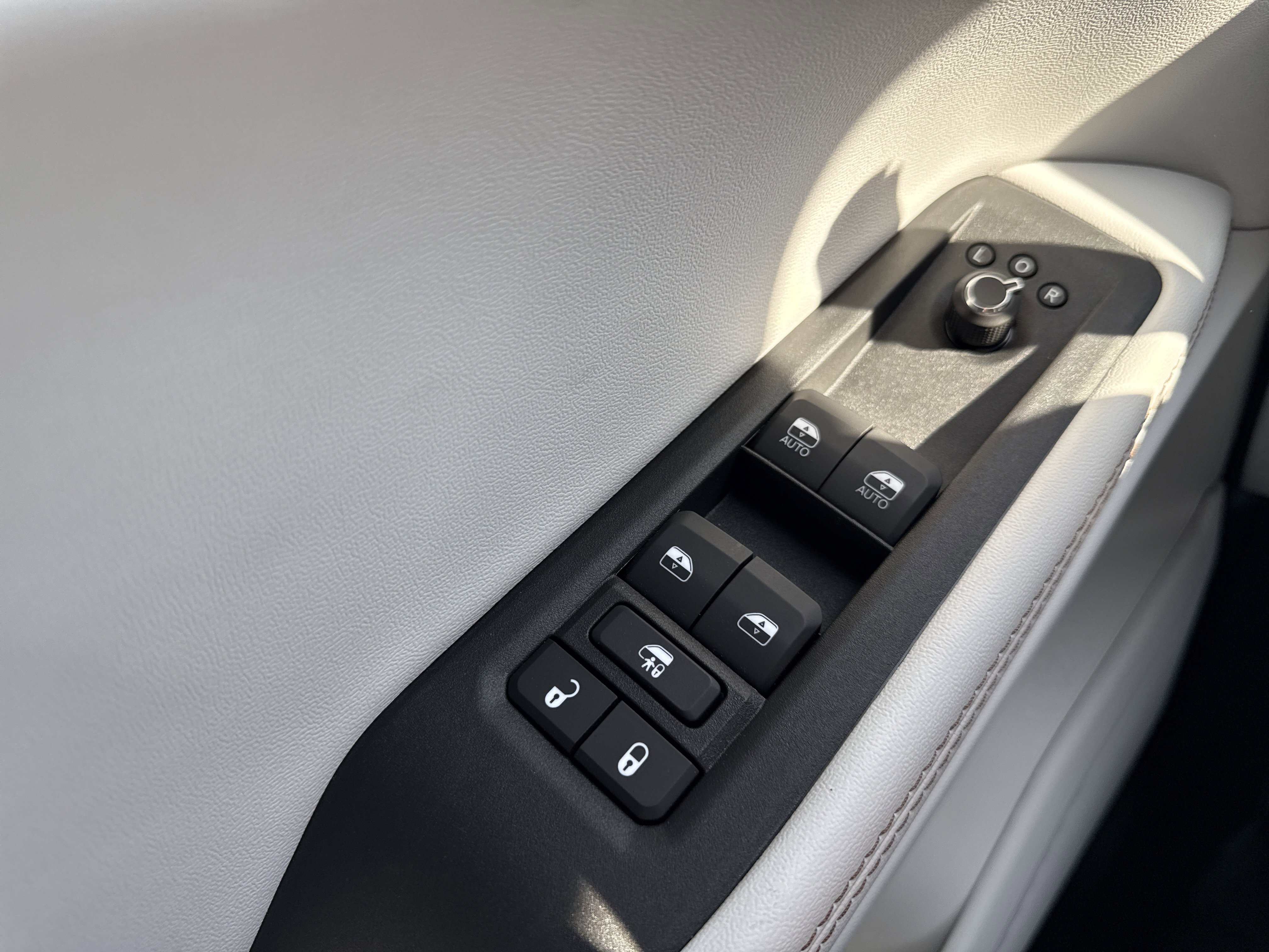 New 2026 Jeep Cherokee Limited AWD/4WD image 31
