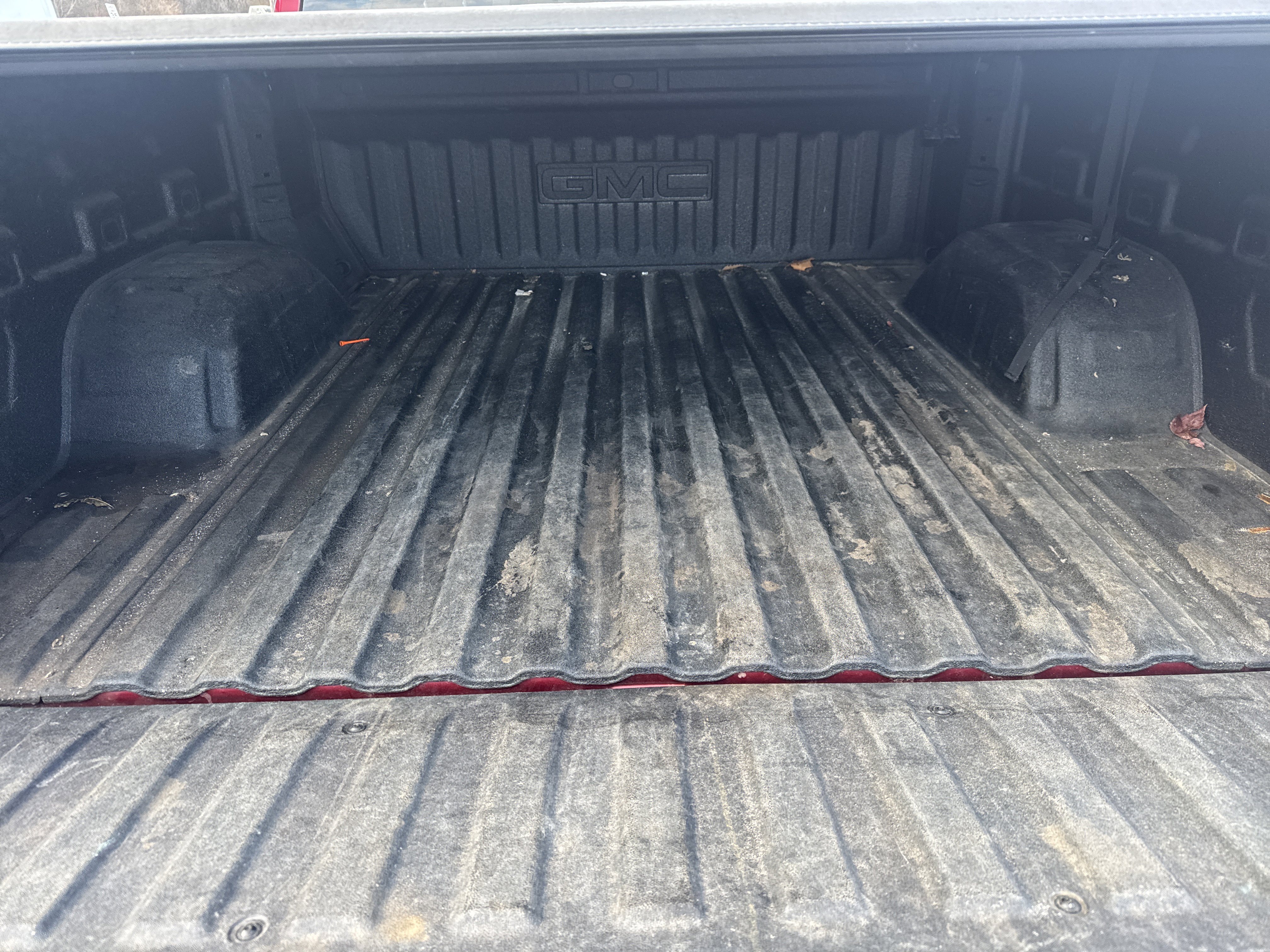 Used 2023 GMC Sierra 1500 SLT w/ SLT Premium Package image 5