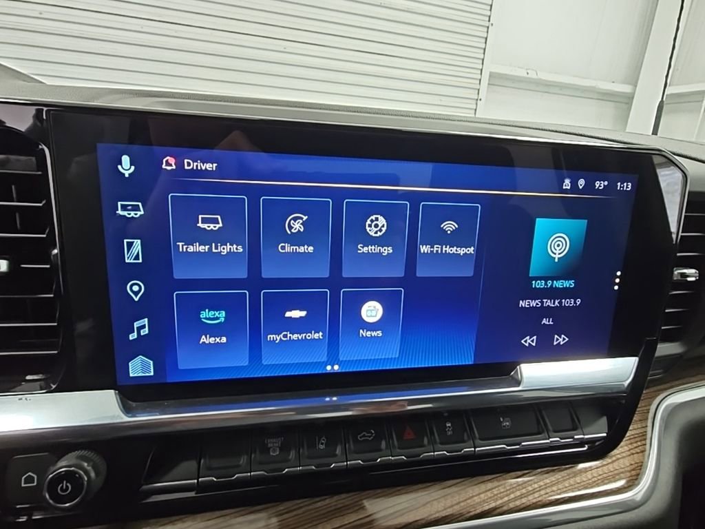 Used 2025 Chevrolet Silverado 2500 LT w/ Convenience Package image 19