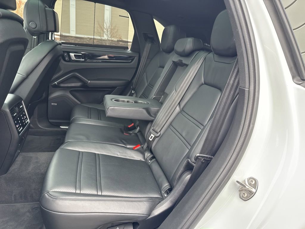 Used 2022 Porsche Cayenne S AWD/4WD image 39