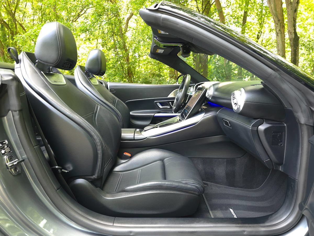 Used 2023 Mercedes-Benz SL 43 AMG w/ Driver Assistance Package image 20