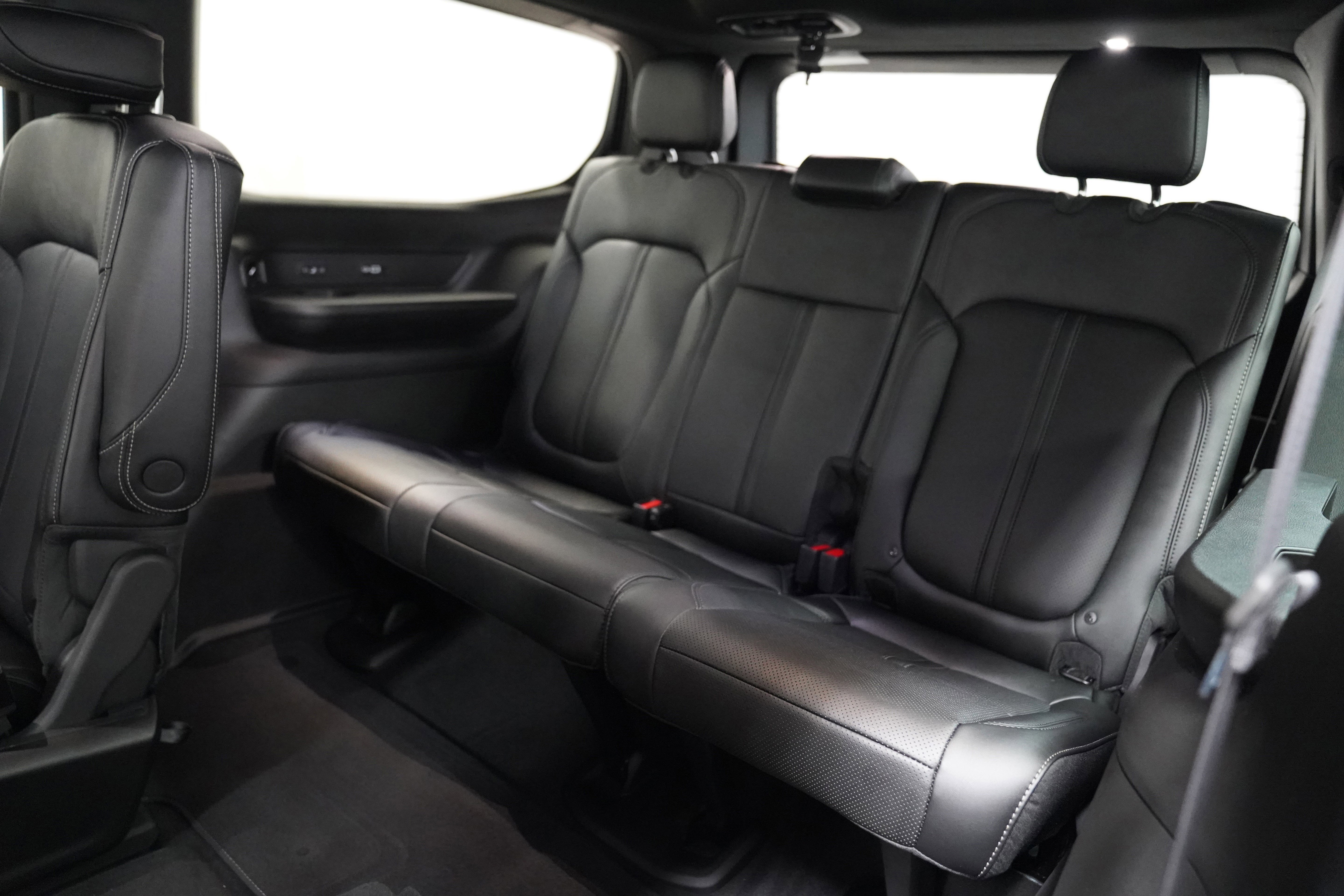 New 2026 Jeep Grand Wagoneer Limited image 6