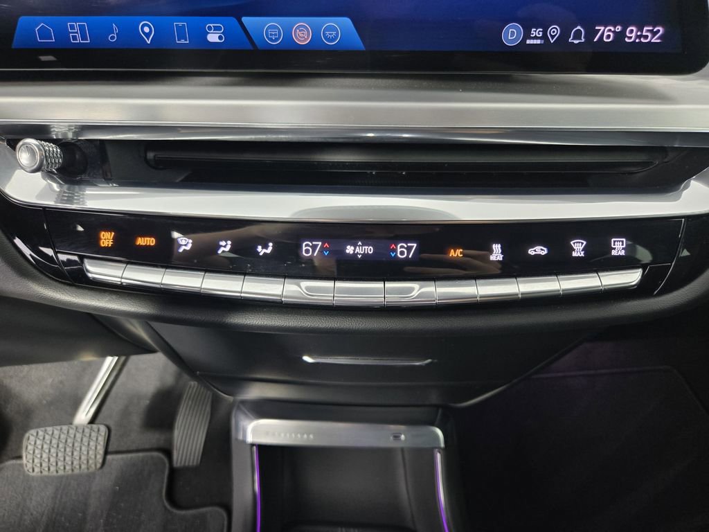 Used 2024 Cadillac Lyriq Luxury w/ LPO, Floor Liner Package image 20