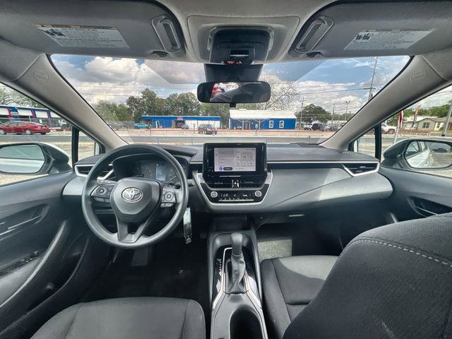 Used 2025 Toyota Corolla LE FWD image 18