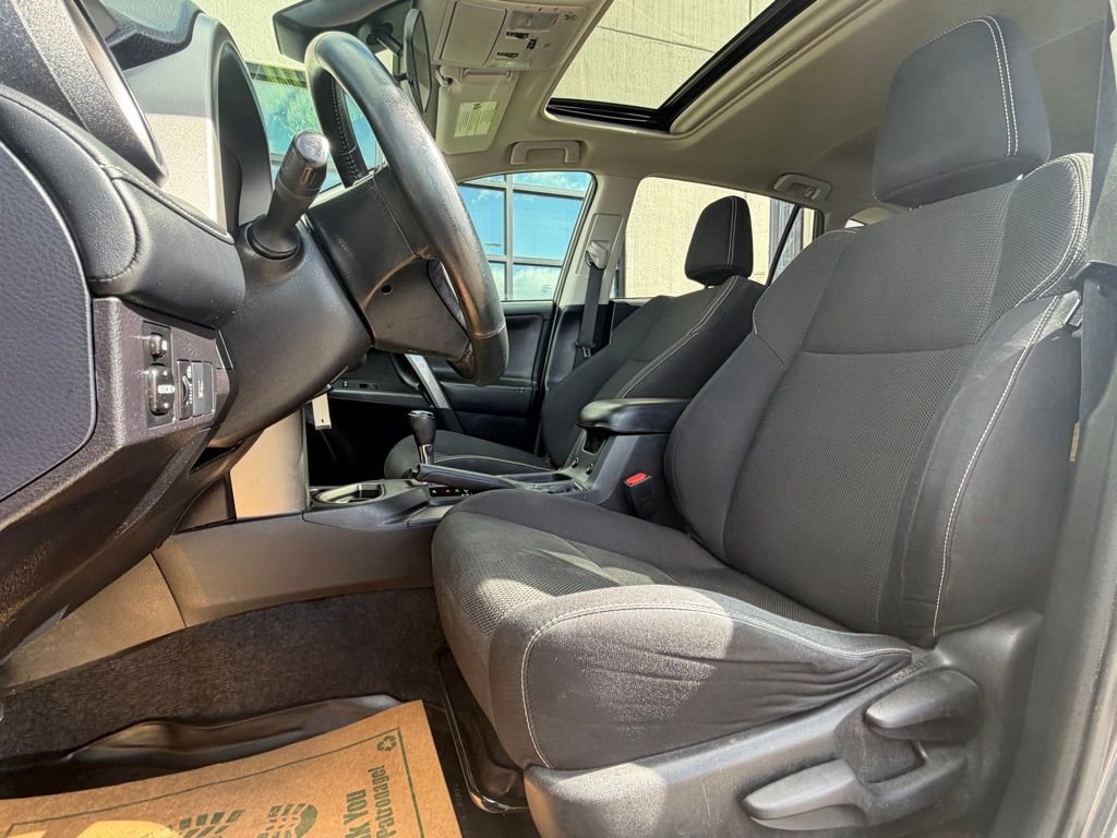 Used 2017 Toyota RAV4 XLE FWD image 6