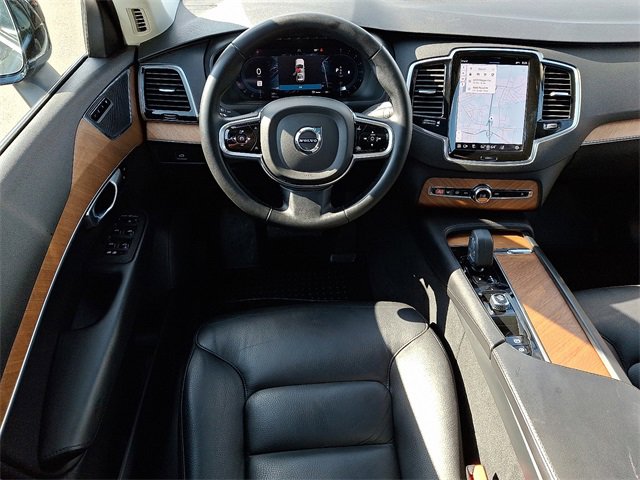 Used 2023 Volvo XC90 B6 Plus image 11