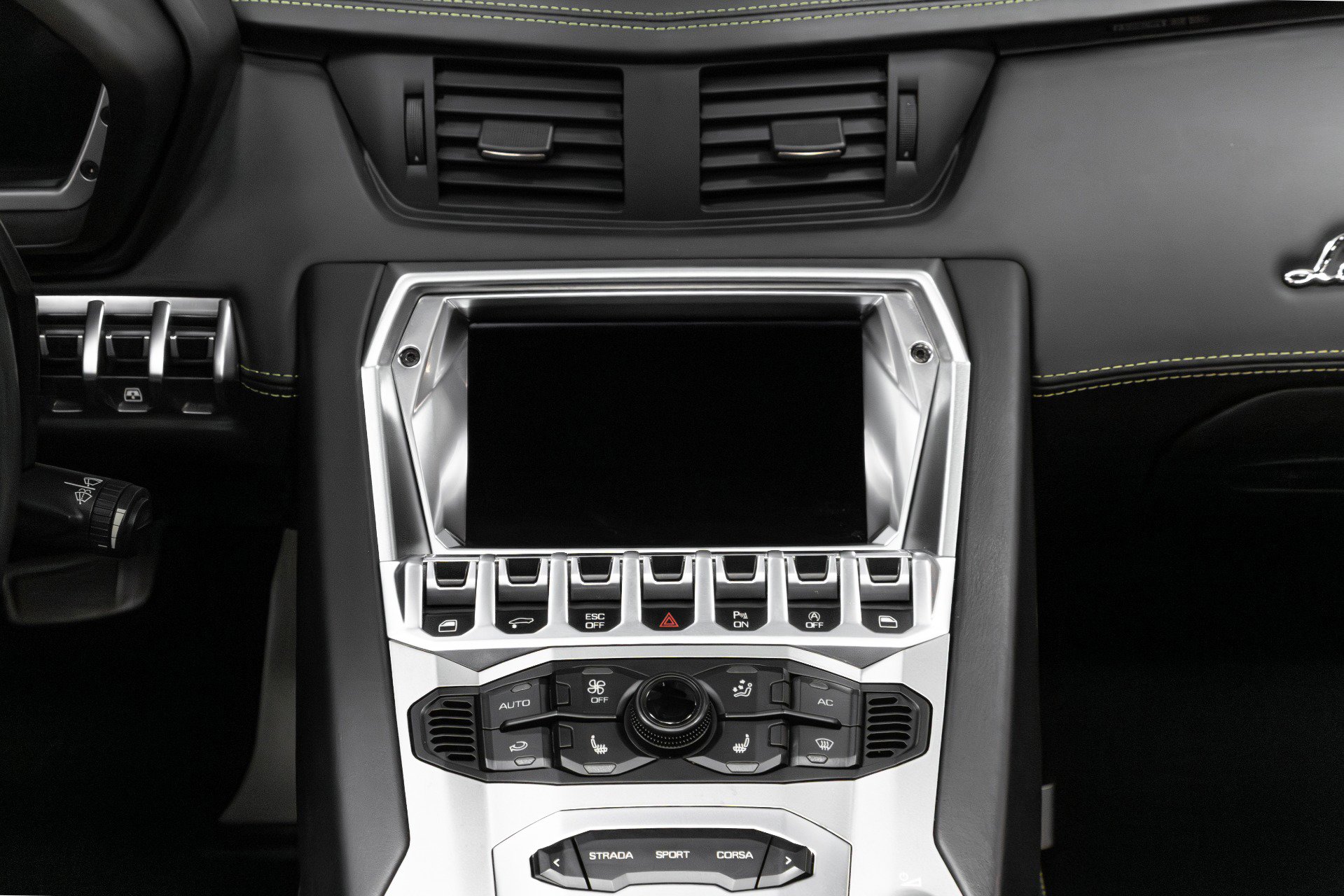 Used 2015 Lamborghini Aventador LP 700-4 image 25