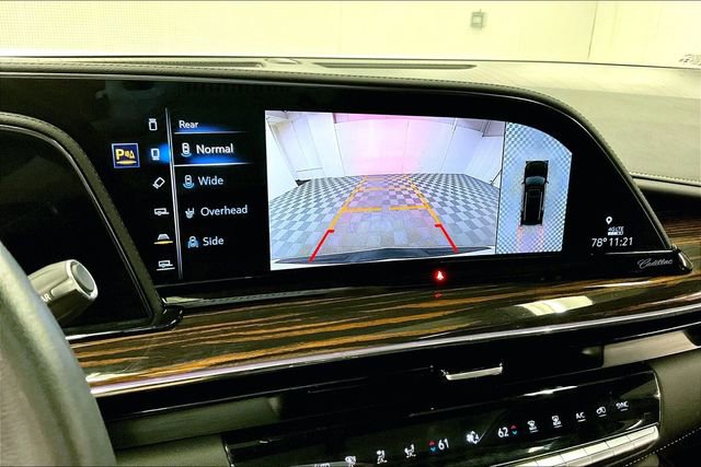 Used 2023 Cadillac Escalade Premium Luxury w/ Performance Package AWD/4WD image 30