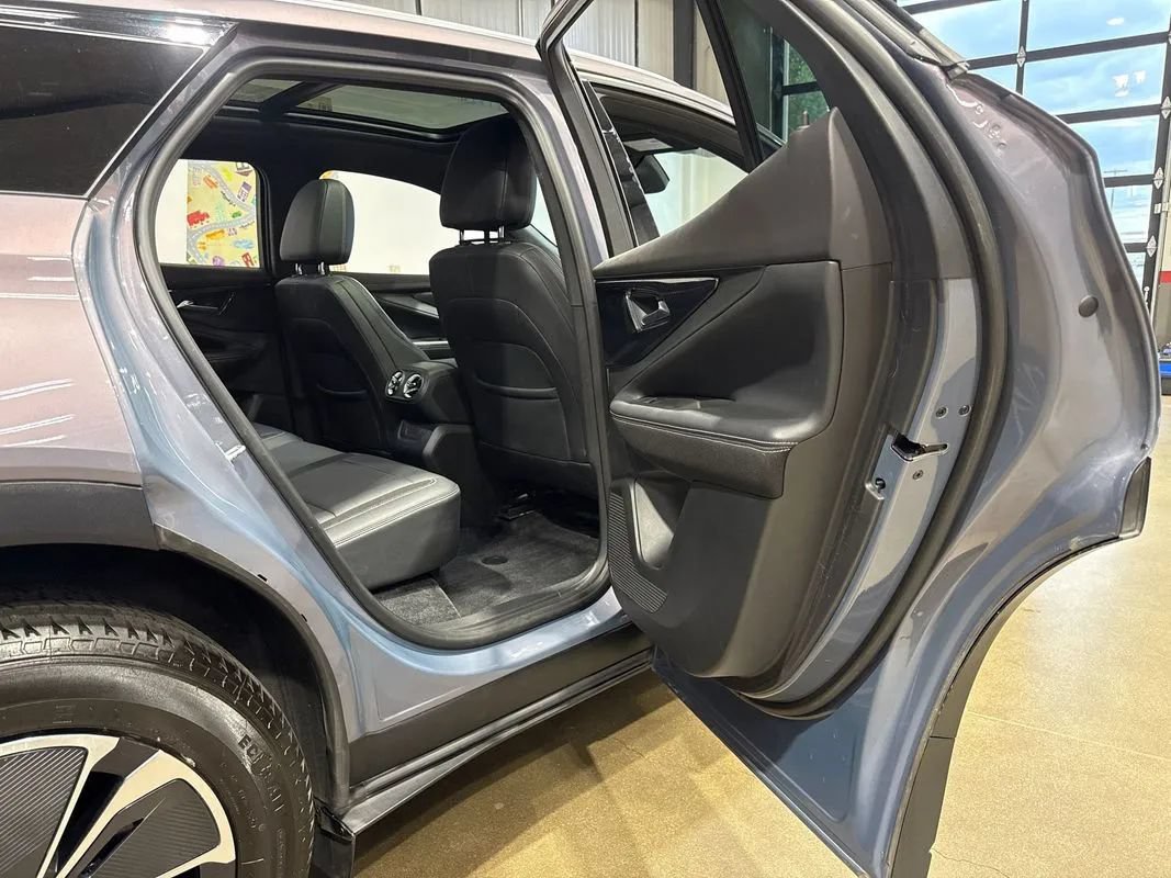 Used 2024 Chevrolet Blazer EV LT AWD/4WD image 80