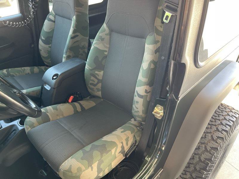 Used 2004 Jeep Wrangler X w/ Convenience Group AWD/4WD image 24