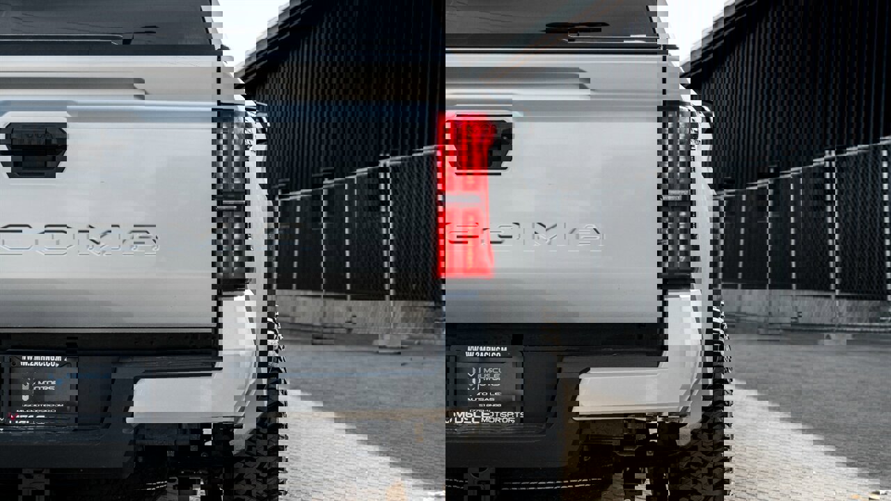 Used 2024 Toyota Tacoma TRD Off-Road image 13