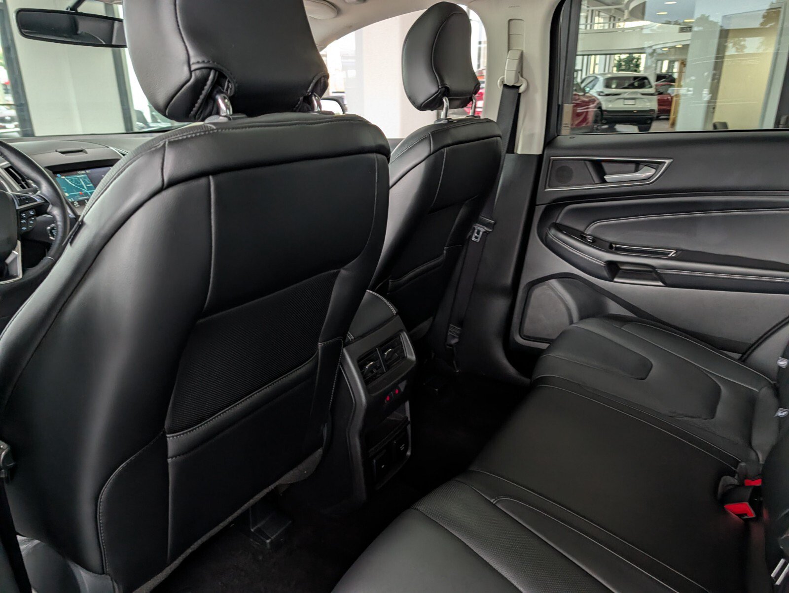 Used 2016 Ford Edge Titanium w/ Equipment Group 301A AWD/4WD image 13