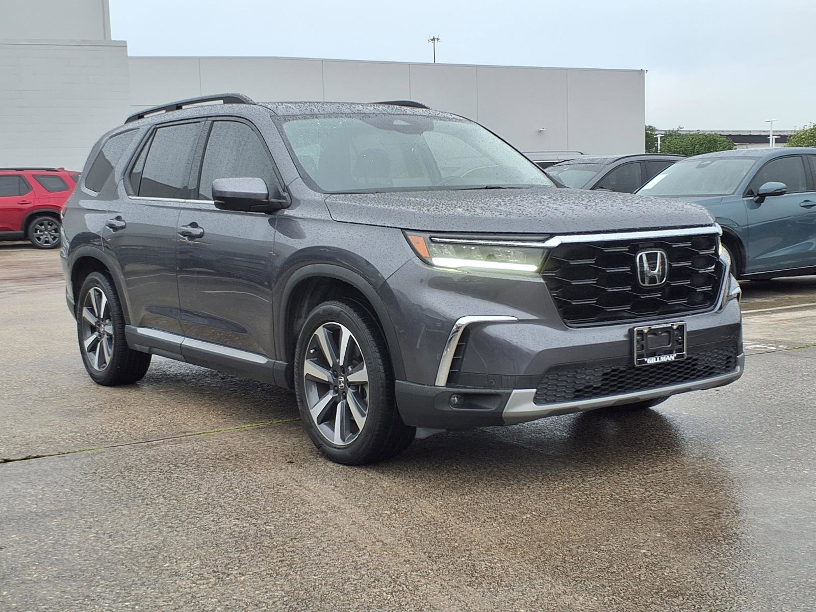 Used 2023 Honda Pilot Touring image 2