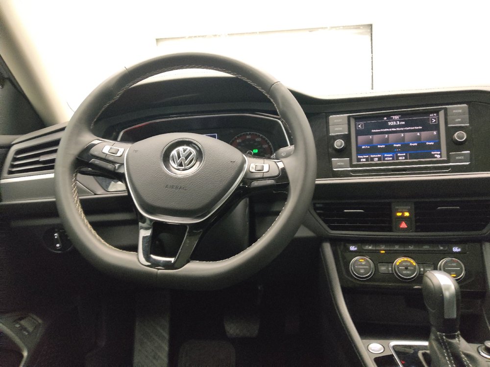 Used 2021 Volkswagen Jetta SE w/ SE Cold Weather Package FWD image 22