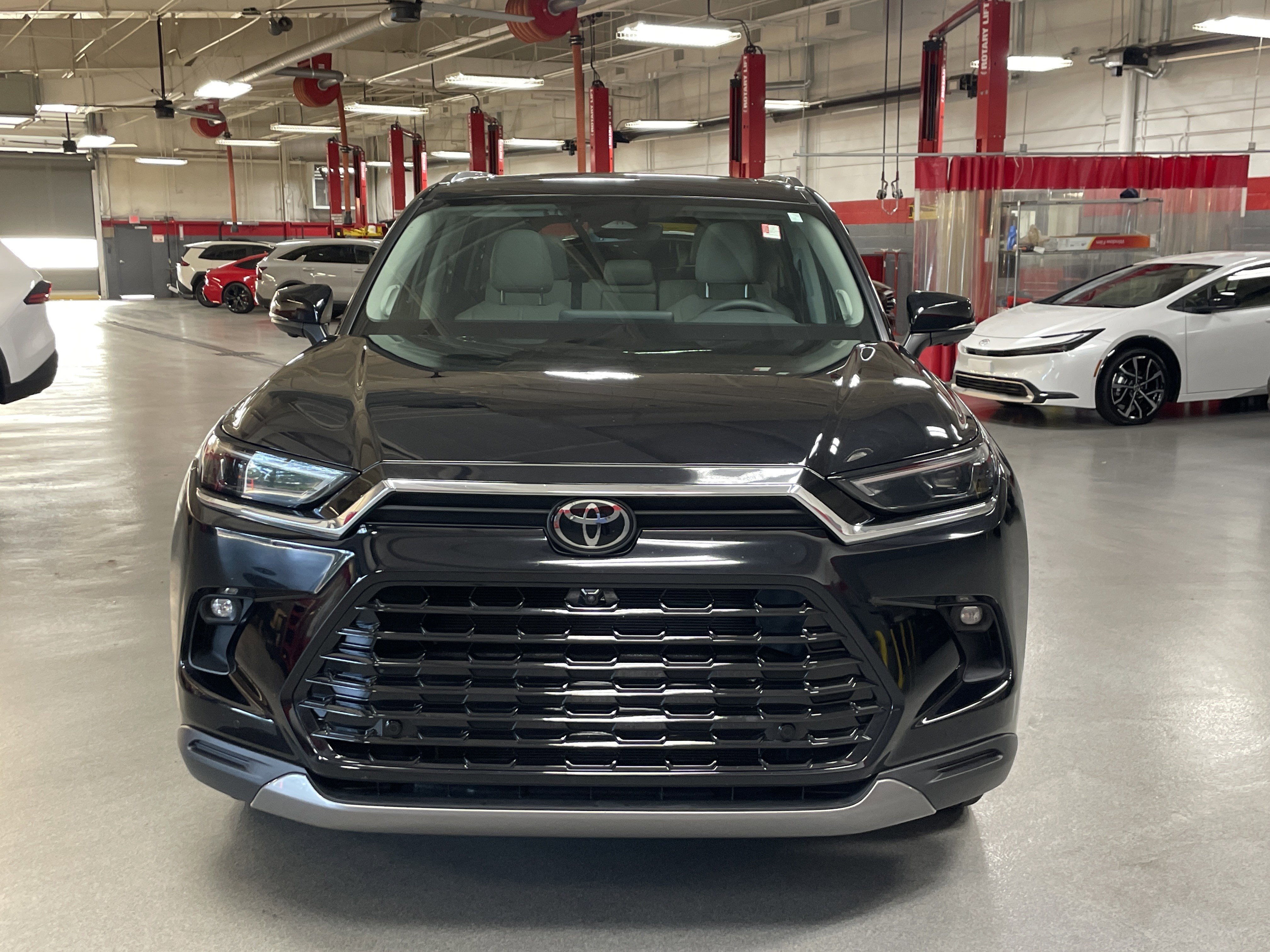 Certified 2026 Toyota Grand Highlander FWD image 3